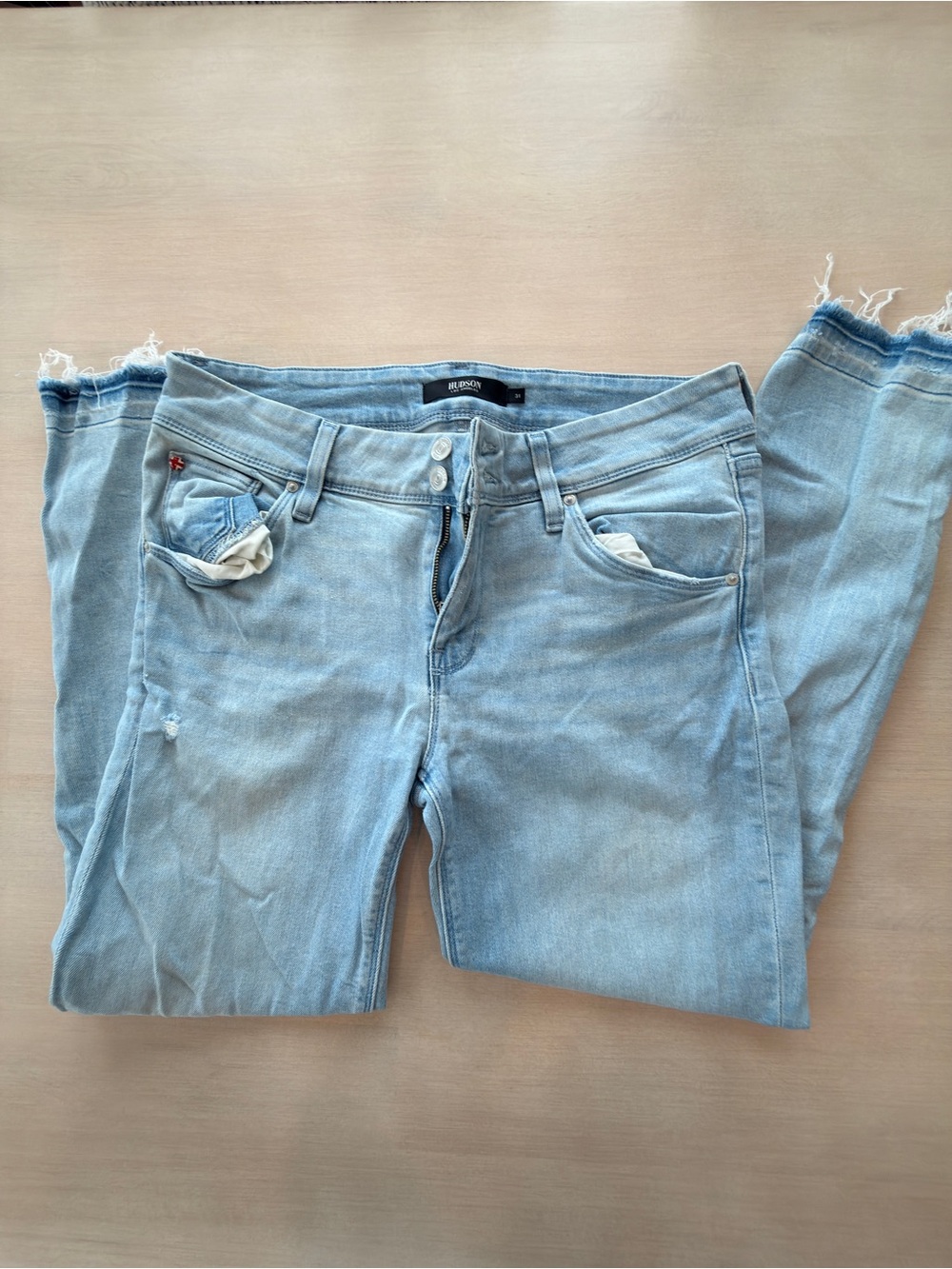 Hudson Jeans Light Blue Cropped Frayed Ankle Denim - Size 31
